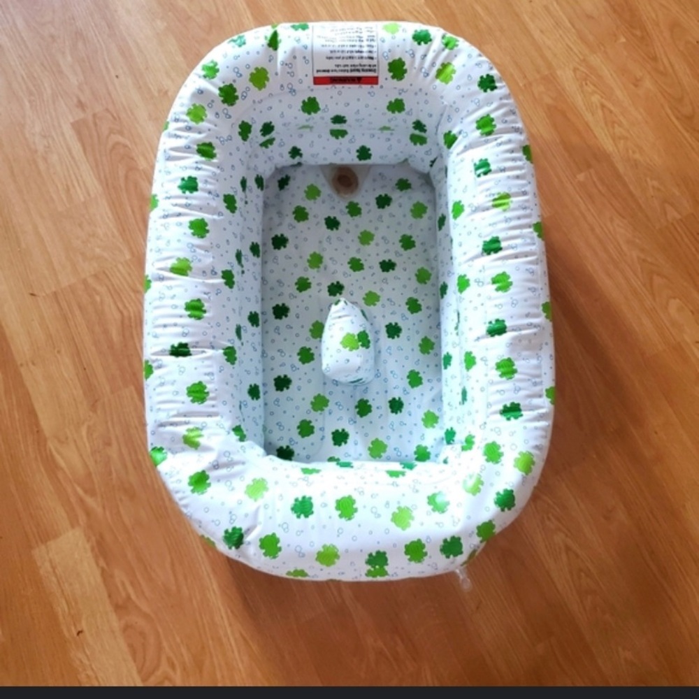 Mommy's Helper Inflatable Bath Tub Froggie Collection, White/Green, 6-24 Months​